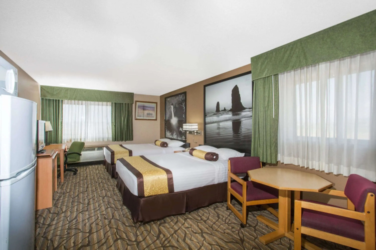 Super 8 by Wyndham Baker City