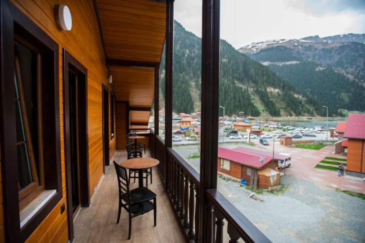 Double Suite with balcony and with lake view
