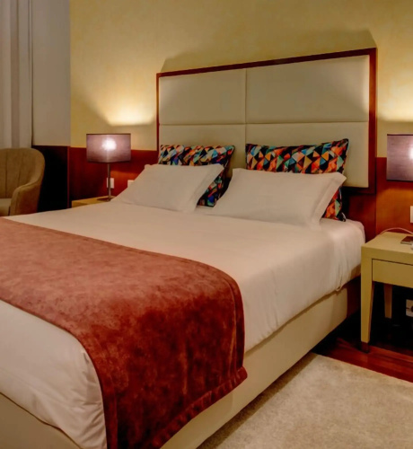 VIP Executive Art's Hotel