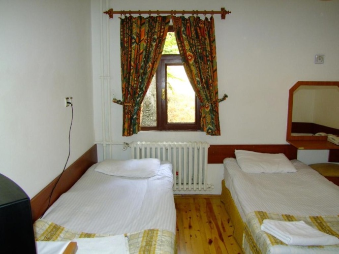 Standard Quadruple room with view