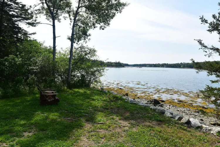 Cottage on Northwest Harbor