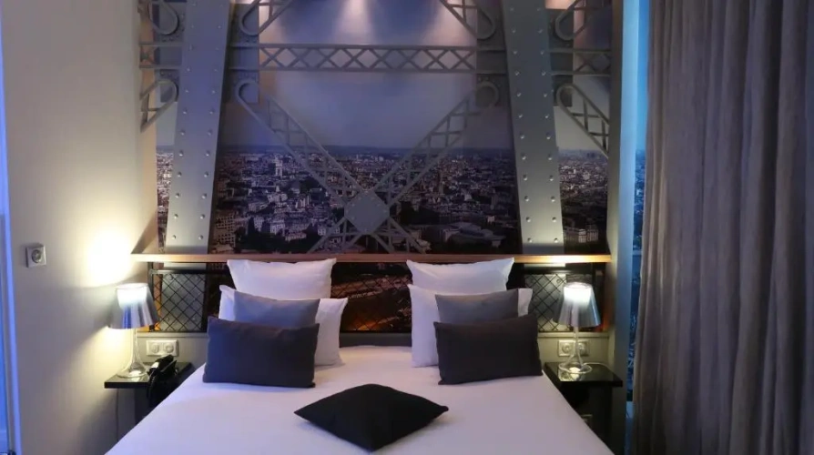 Eiffel Tower Double room