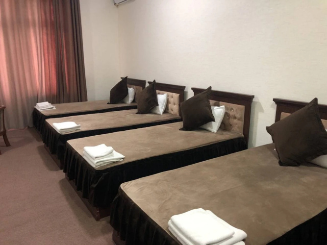 Zirabuloq Hotel
