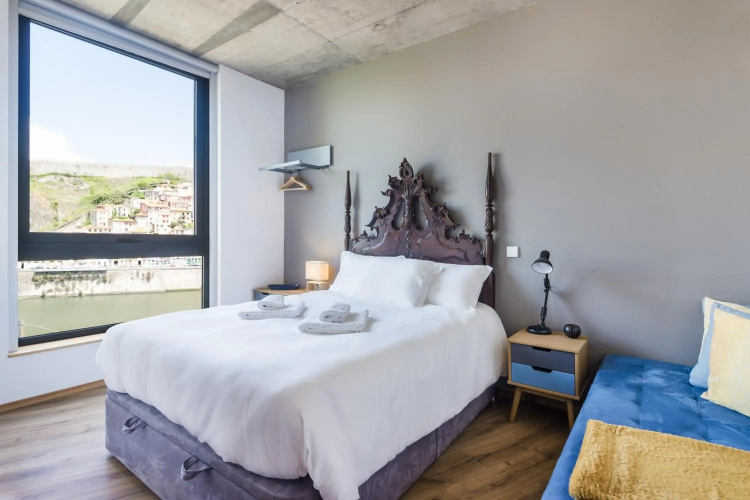 Bridge It - Suites & Views