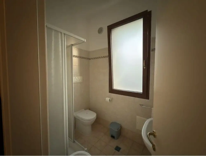 Classic Triple room with city view