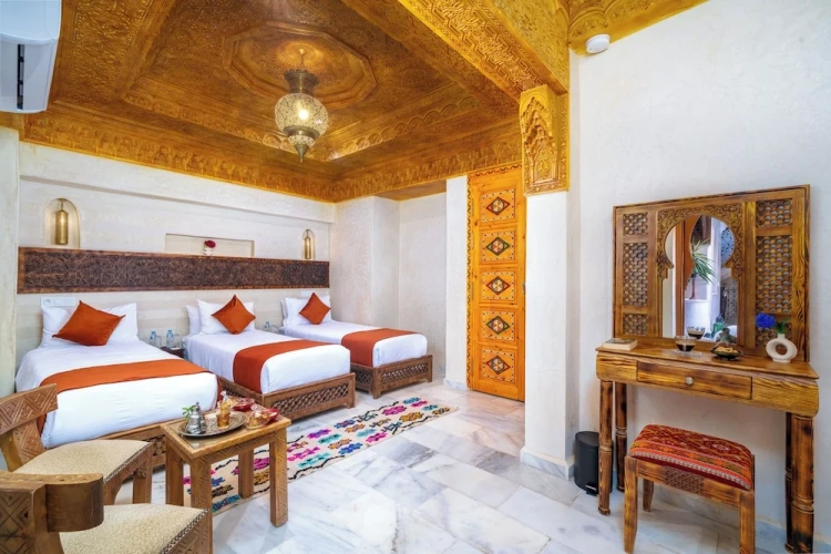 Standard Family room with courtyard view