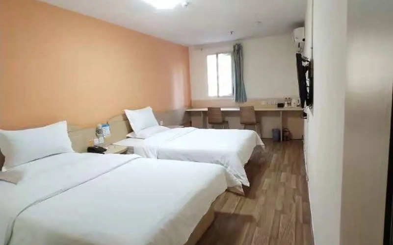 Standard Double room with city view