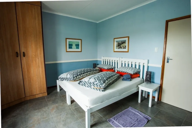 3 Bedrooms Apartment