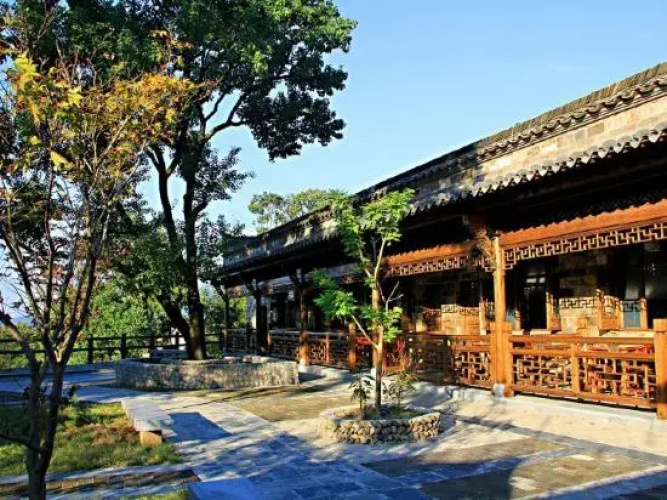 Xinyi Inn