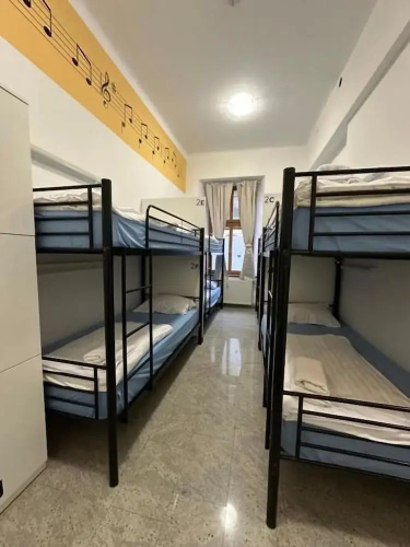 Hostel Opera