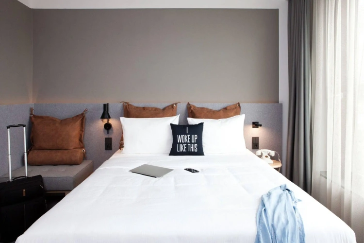 Standard Double room with inland view