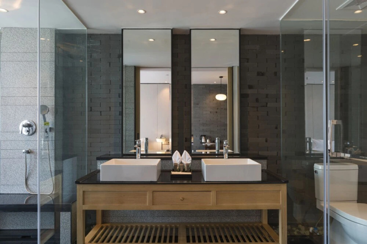 Le Moment City Resort Hotel