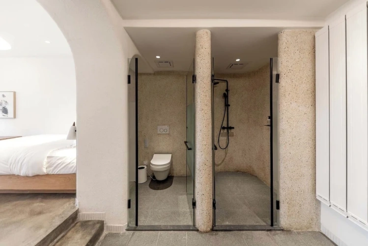 Executive Twin room with lake view