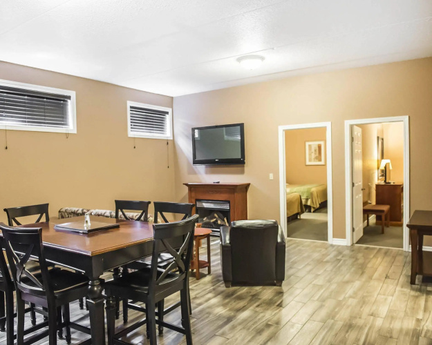 Comfort Inn & Suites Thousand Islands Harbour District photo 41