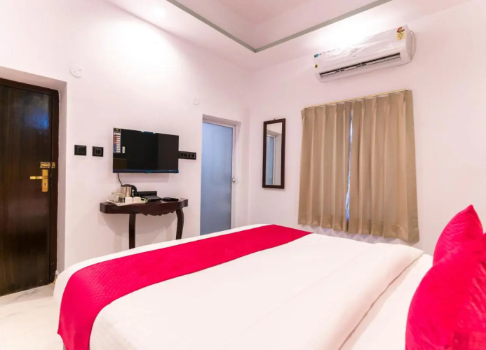 Hotel Lake N Hill View