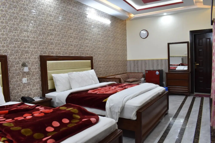 Dream Land Hotel