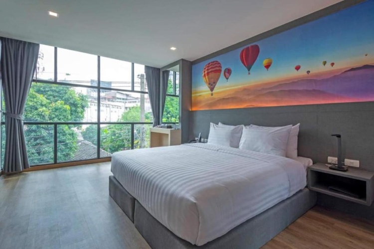 Deluxe Double room with city view