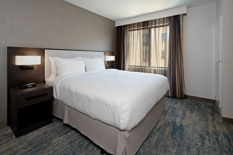 1 Bedroom Suite