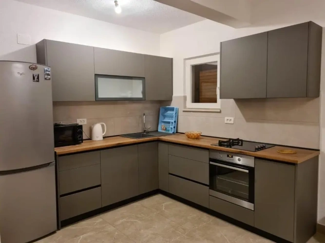 3 Bedrooms Apartment