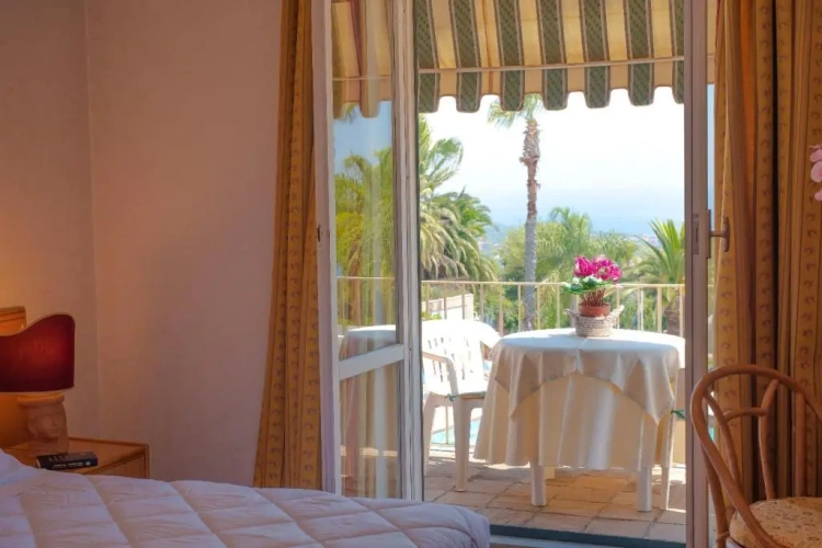 Standard Double room with sea view
