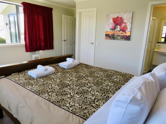 3 Bedrooms Cottage