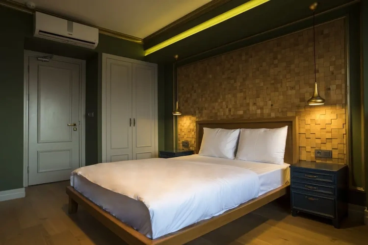 1 Bedroom Deluxe Double room with partial sea view