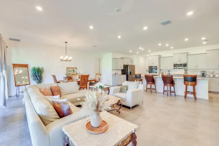 4 Bedrooms Cottage