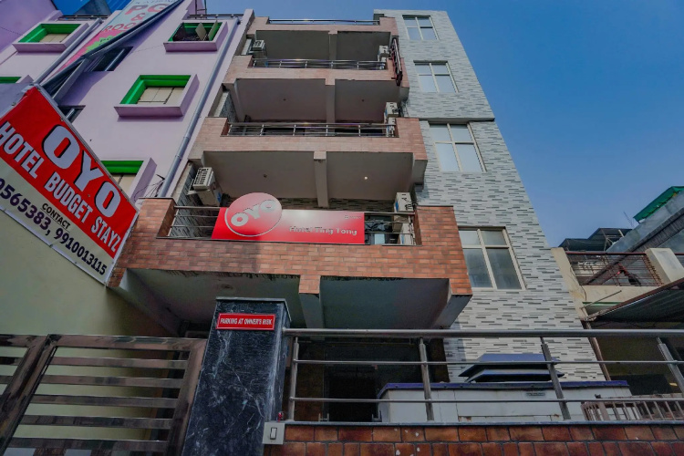 OYO 71883 Hotel Ting Tong