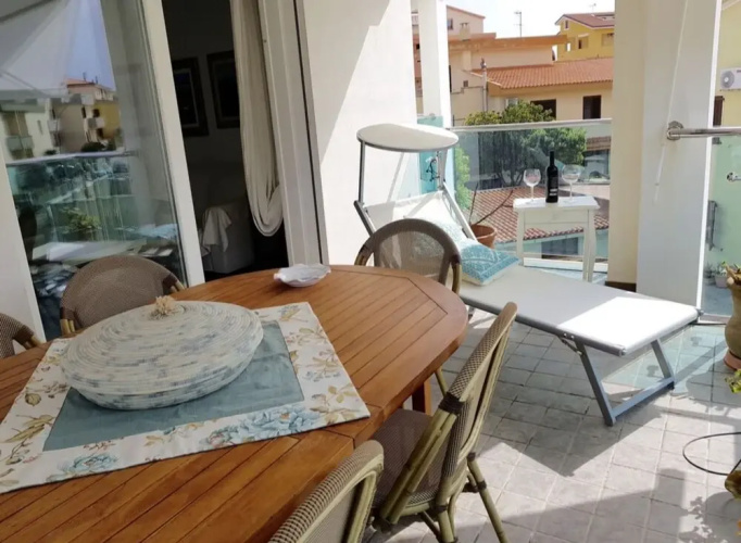 Oltremare apartment with large veranda for 6 people