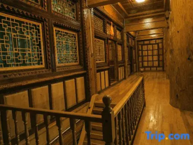 Shangri-La Nuqing Farmyard