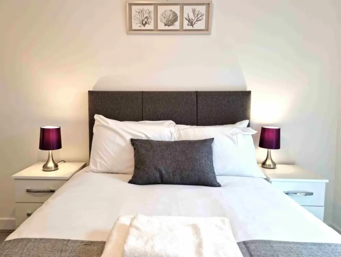 2 Bed 1 Bath Apart St Pauls Square Bham Parking