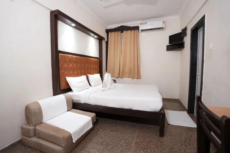 Economy room