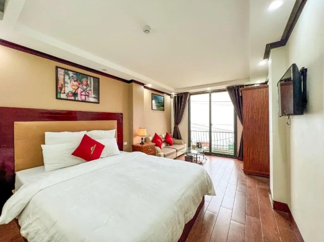 Standard Family room with mountain view