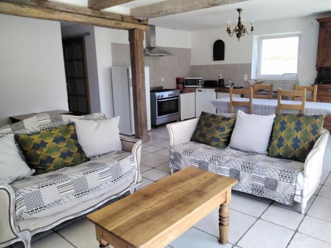 2 Bedrooms Apartment