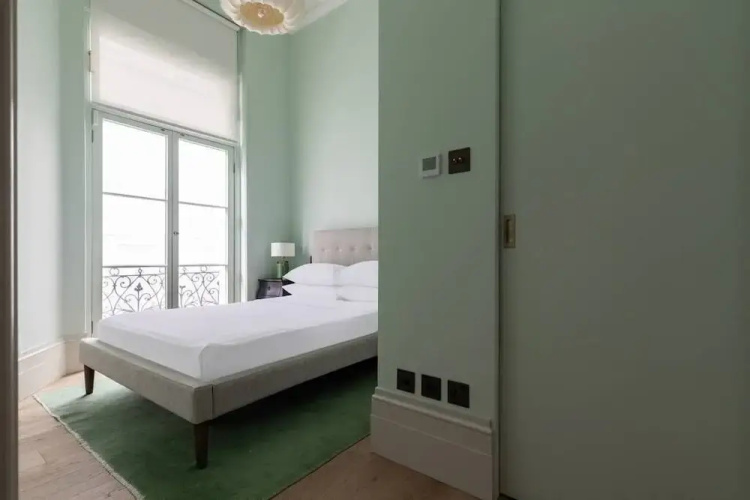 Spring Gardens by Onefinestay