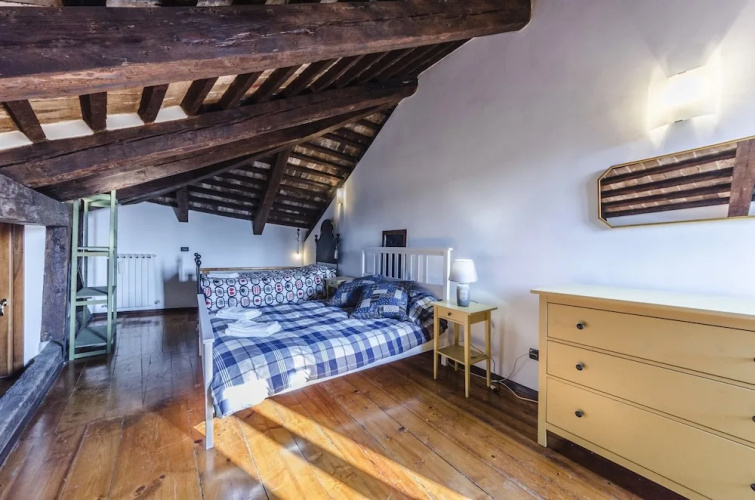Maurizio House