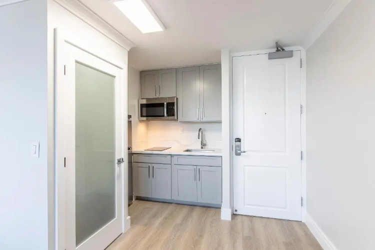 440 Olohana St #1807
