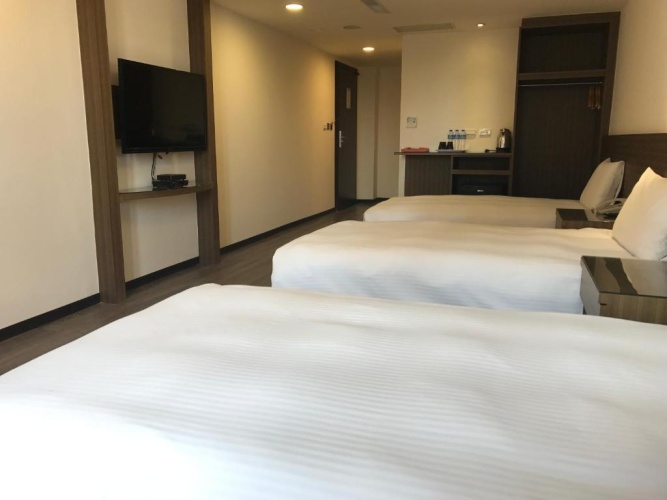 Standard Triple room