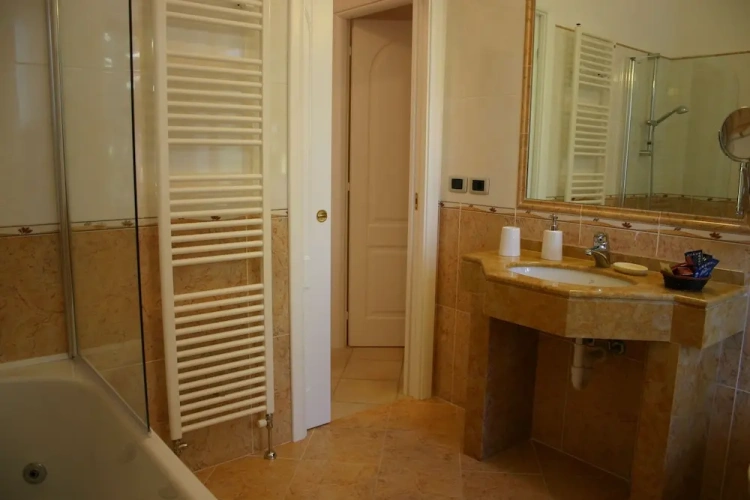 Suite with garden view