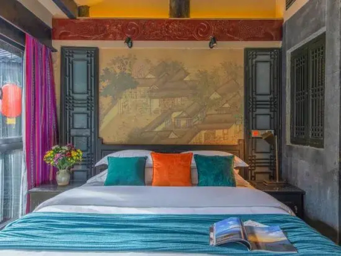 Lijiang Ten Courtyard Inn