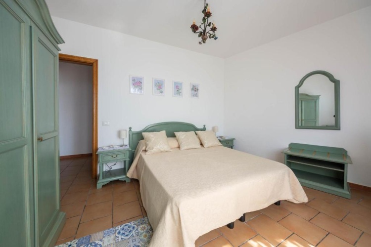 2 Bedrooms Cottage