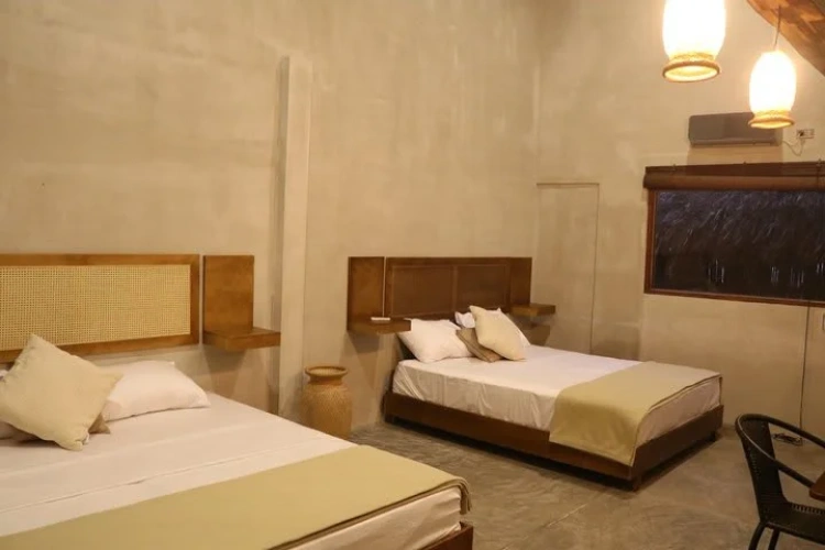 Standard Triple room