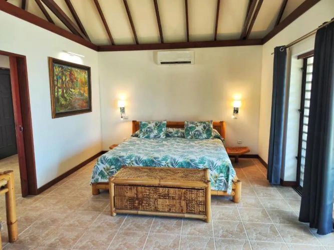 Bungalow beachfront