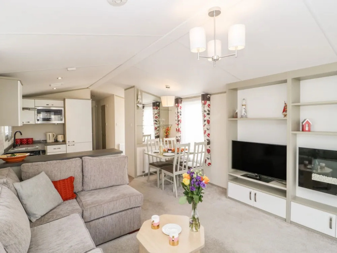 18D Shorefield Country Park