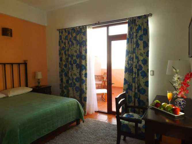 La Posada Hotel & Beach Club