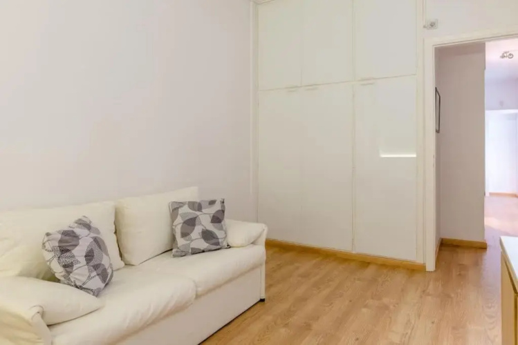 Elegant 2BD Evelpidon Apartment