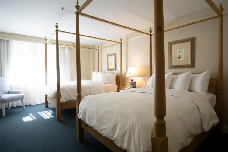 Simsbury Inn