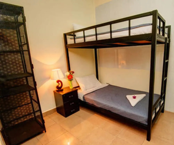B52 Hostel