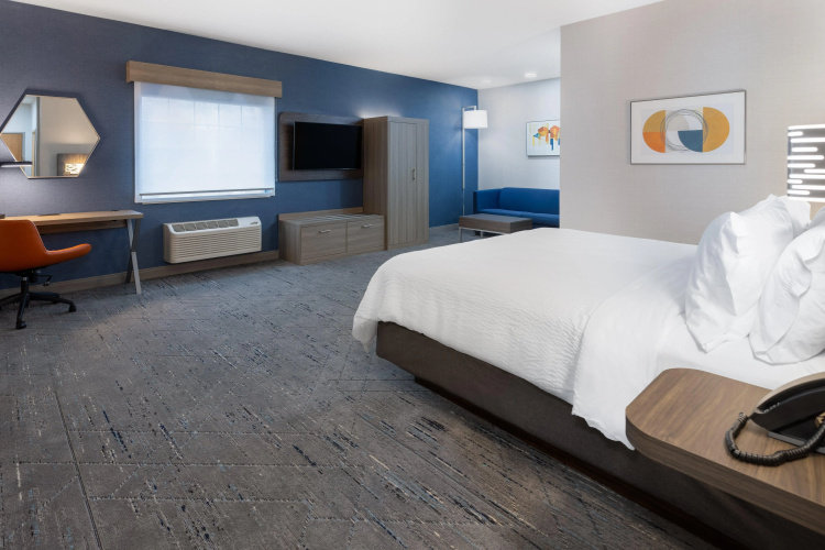 Holiday Inn Express & Suites Center Township by IHG
