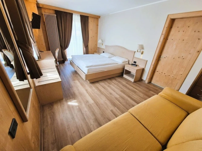 1 Bedroom Standard Quadruple room with balcony
